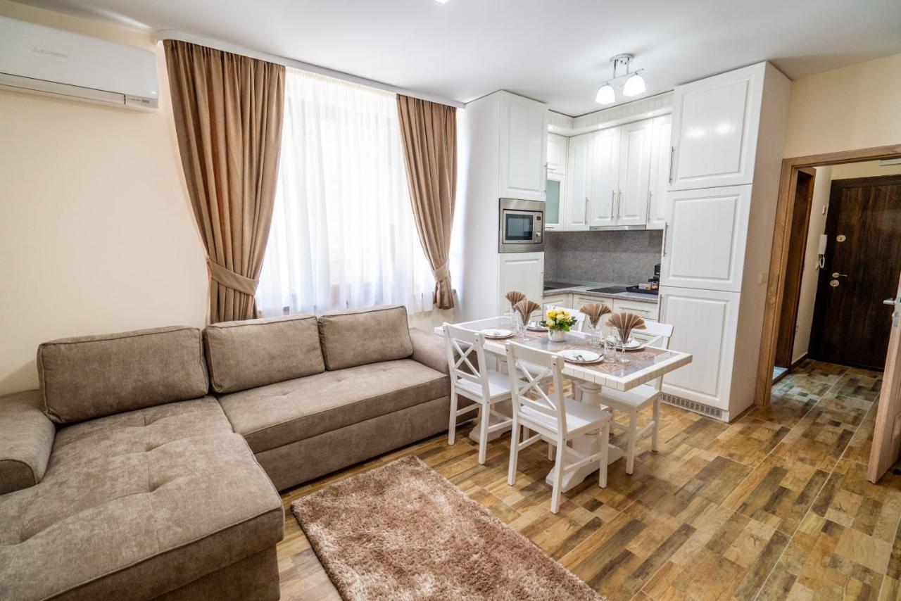 Park Apartment Emilin Санданський Екстер'єр фото